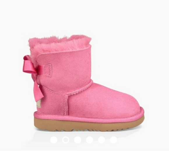 pink boy uggs